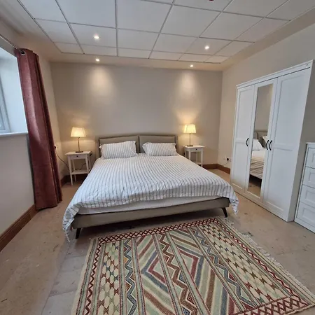 1 Chapel Lane House Apartment *