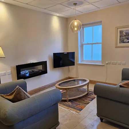 Apartment 1 Chapel Lane House *