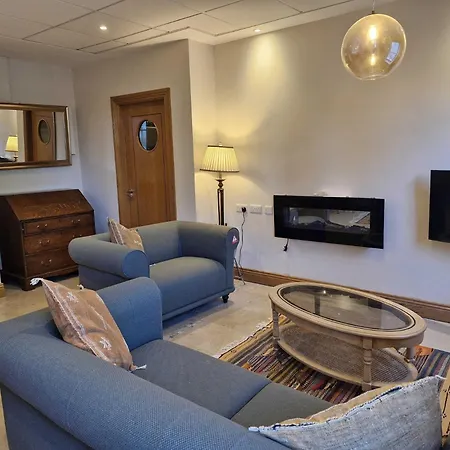 1 Chapel Lane House * Clifden