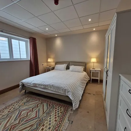 1 Chapel Lane House * Clifden
