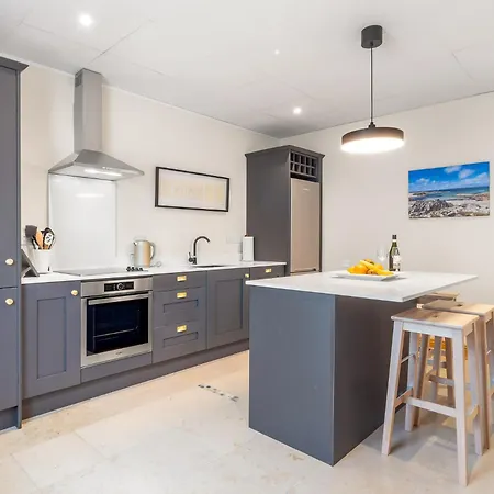 1 Chapel Lane House Apartment