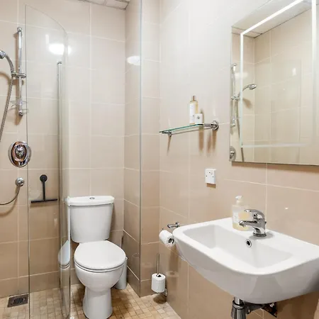 1 Chapel Lane House Apartment *