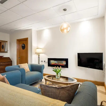 1 Chapel Lane House Apartment *